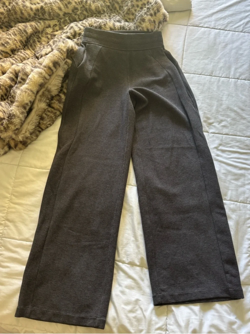Lululemon scuba mid-rise wide-leg waffle knit pant - Picture 7 of 8